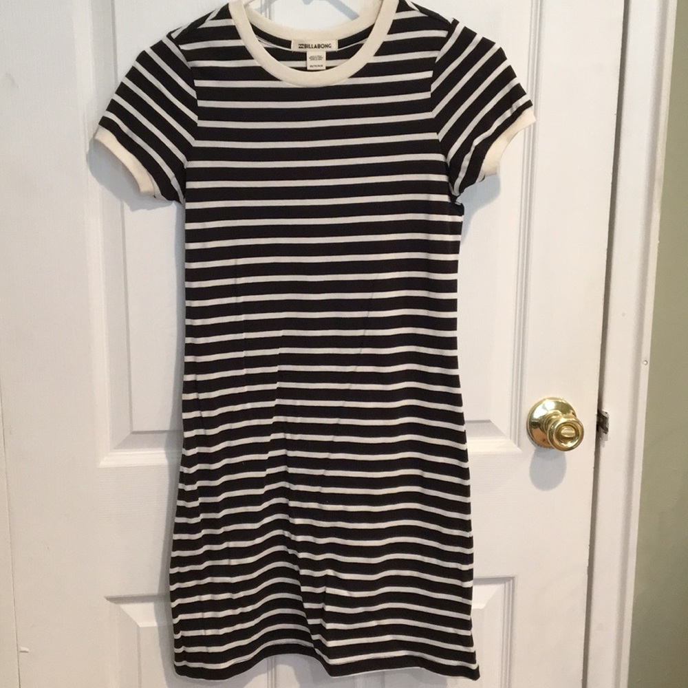 Billabong Stripped Tee Shirt Dress (NWOT)
